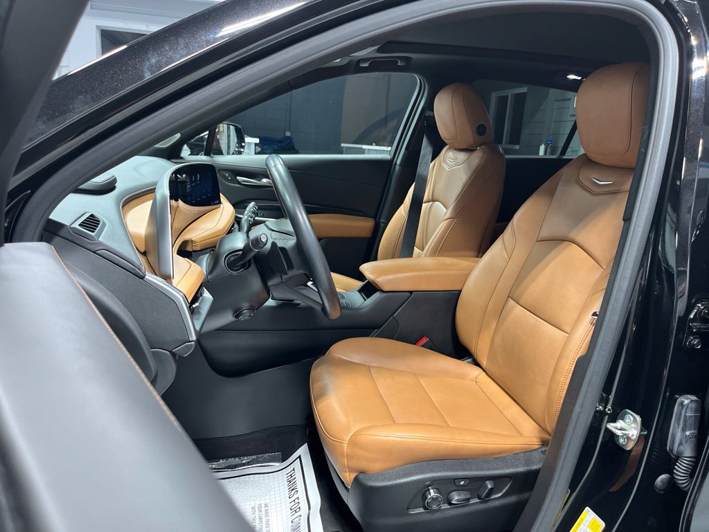 Used 2024 Cadillac XT4 Premium Luxury w/ Active Safety Package AWD/4WD image 13