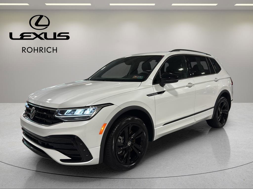 Used 2024 Volkswagen Tiguan SE R-Line