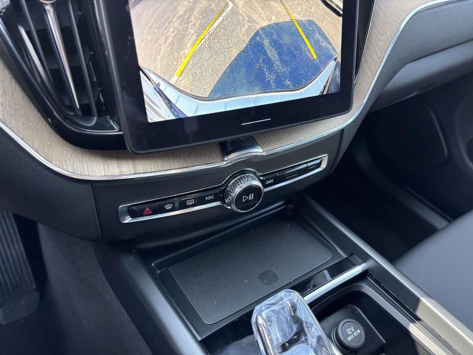 New 2026 Volvo XC60 B5 Plus AWD/4WD image 21