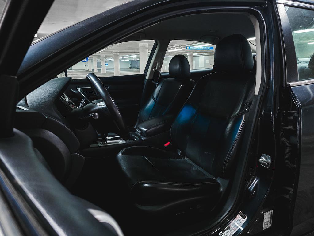 Used 2018 Nissan Altima 2.5 SL FWD image 17