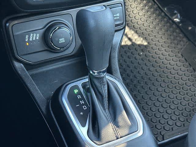Used 2023 Jeep Renegade Altitude AWD/4WD image 23