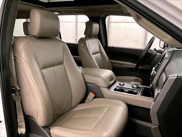 Used 2020 Ford Expedition Max XLT w/ Equipment Group 202A AWD/4WD image 7