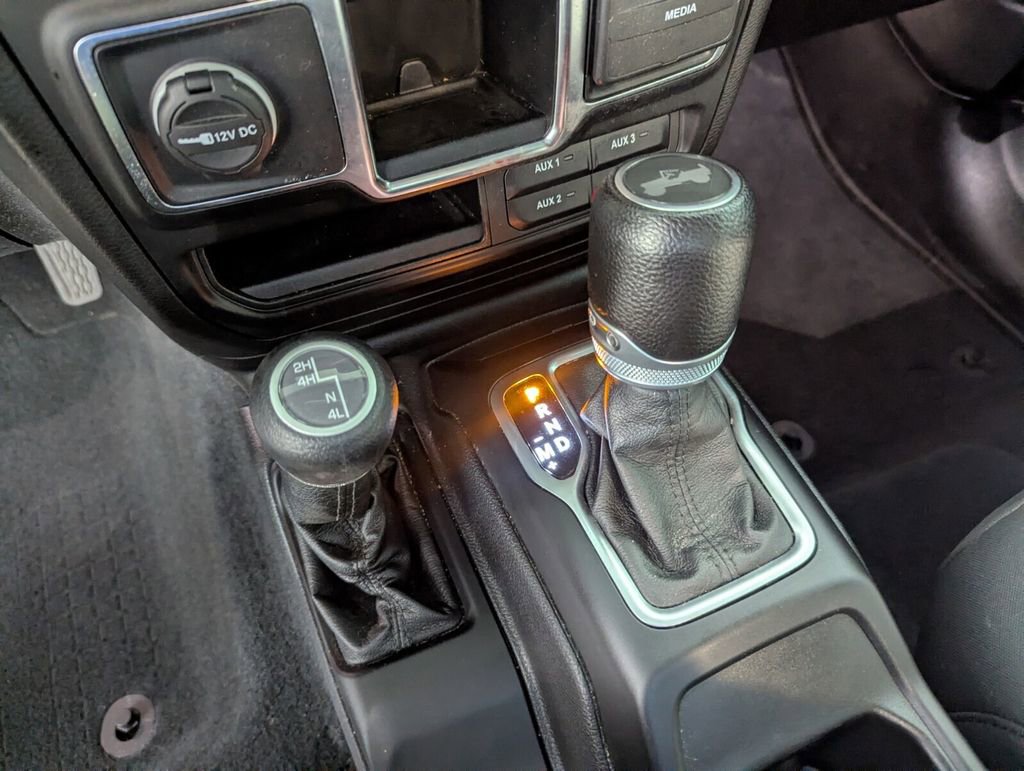 Certified 2022 Jeep Wrangler Unlimited Sport image 24