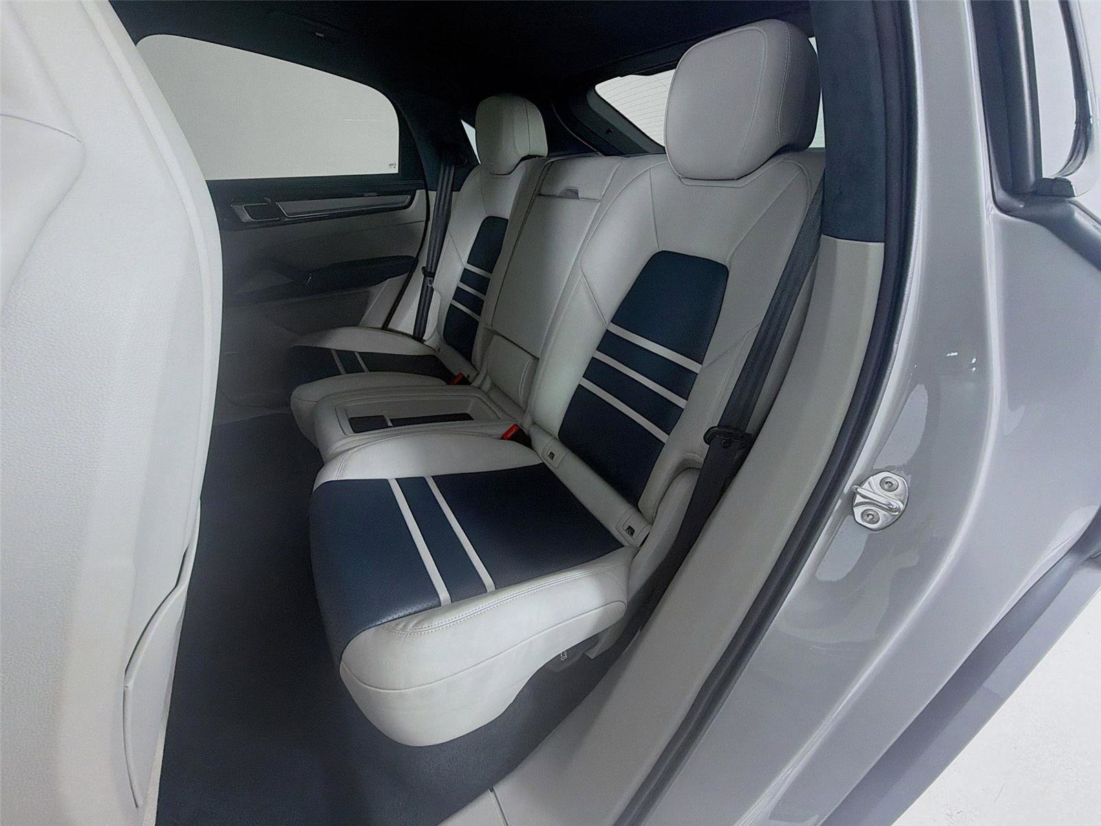 Certified 2023 Porsche Cayenne GTS image 21