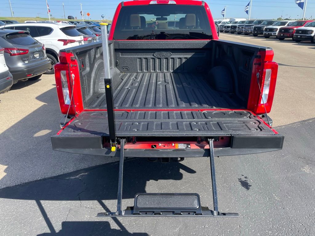 Used 2023 Ford F250 XLT image 32