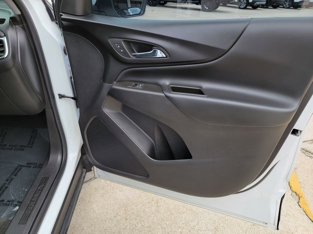 Used 2024 Chevrolet Equinox LT FWD image 14
