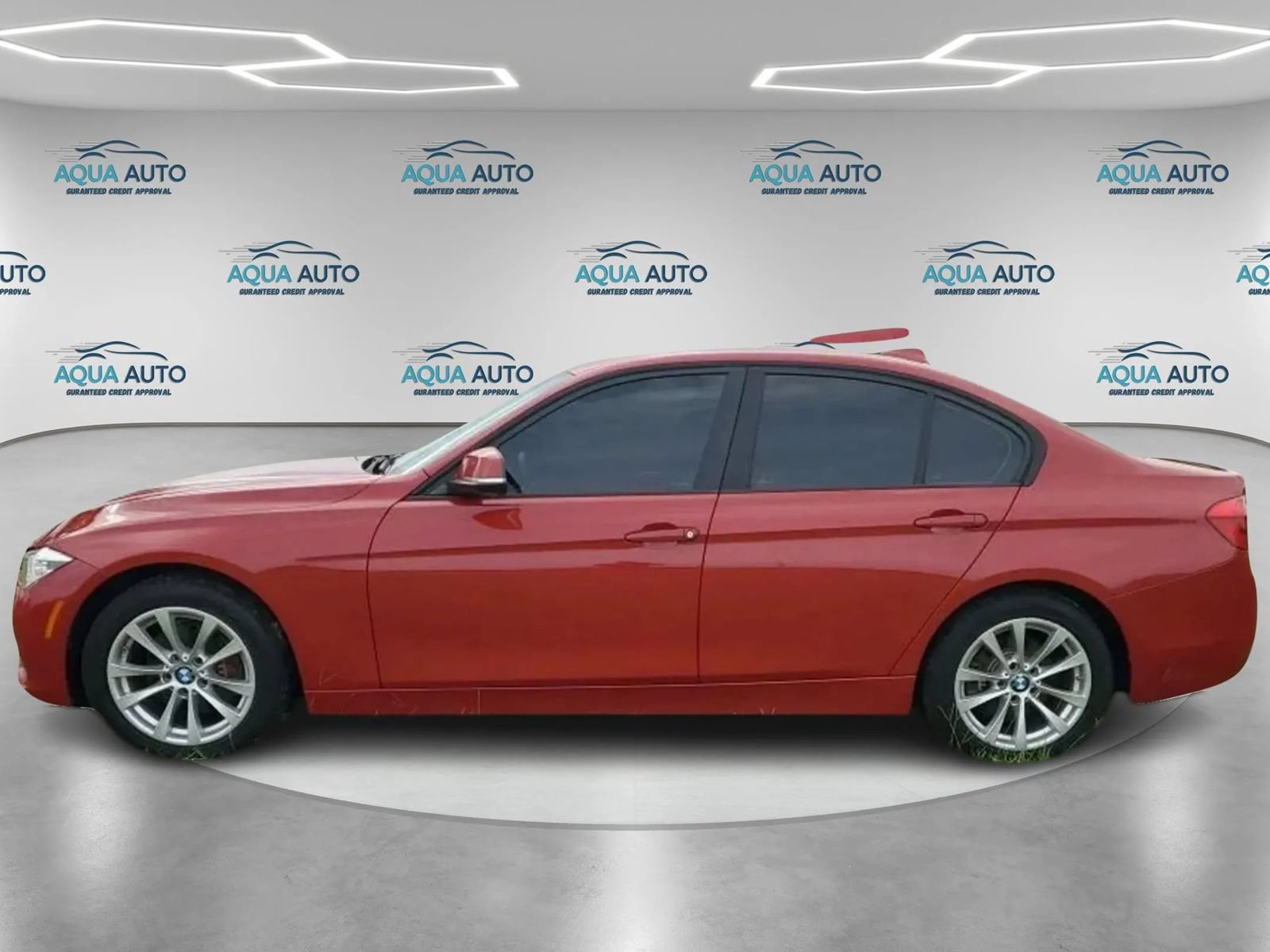 Used 2018 BMW 320i Sedan RWD image 9