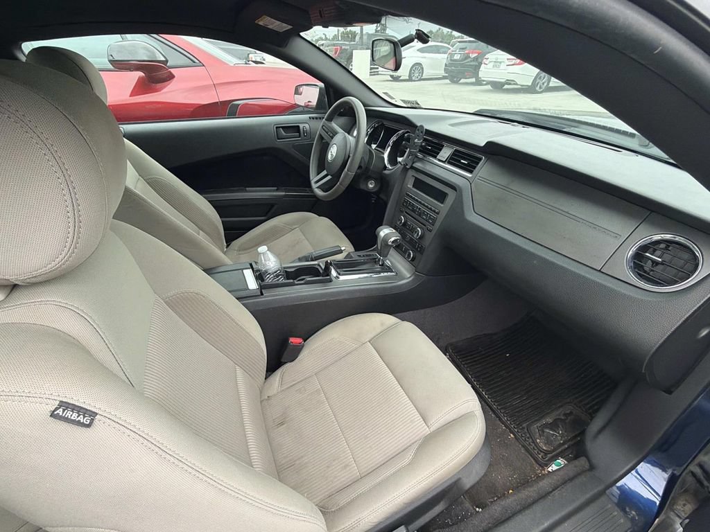 Used 2012 Ford Mustang Coupe RWD image 10