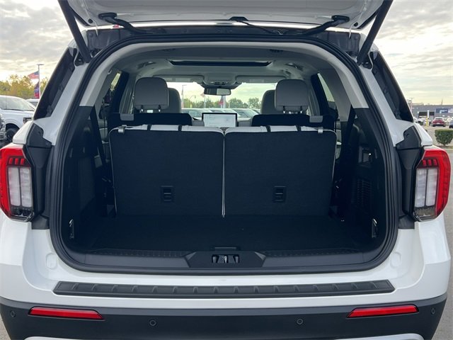 New 2026 Ford Explorer Platinum w/ LUX Leather Package image 4