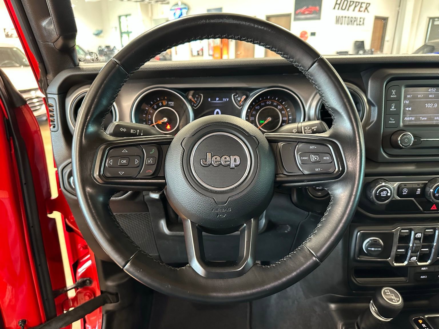 Used 2021 Jeep Gladiator Willys image 14