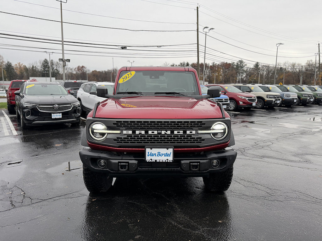 Used 2025 Ford Bronco Badlands AWD/4WD image 8