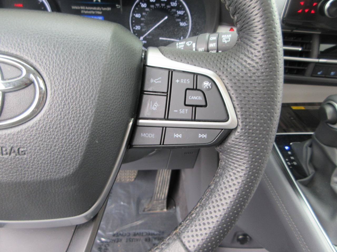 Used 2024 Toyota Sienna Limited AWD image 50