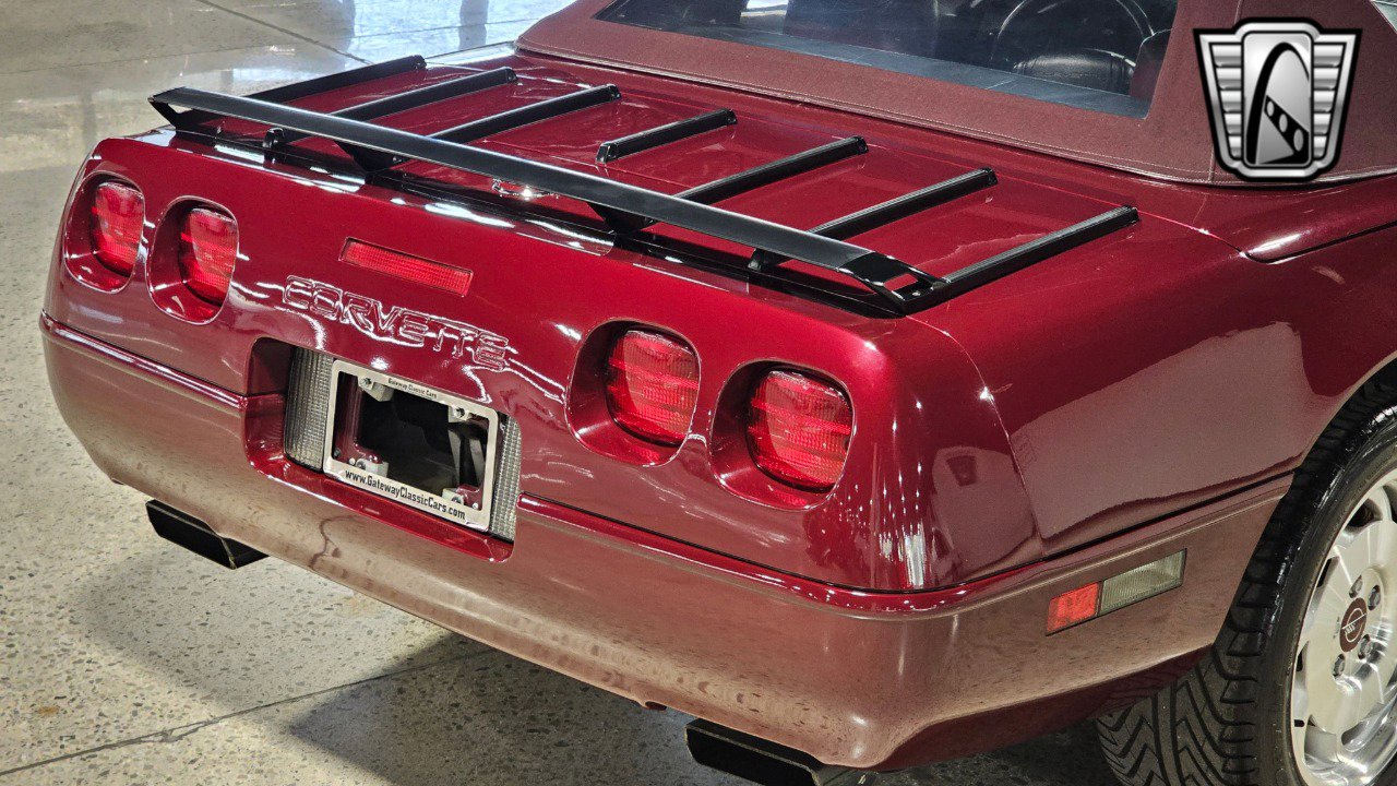 Used 1993 Chevrolet Corvette Convertible image 8