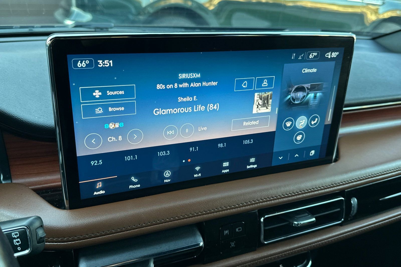 Used 2023 Lincoln Nautilus Reserve w/ Luxury Package FWD image 30