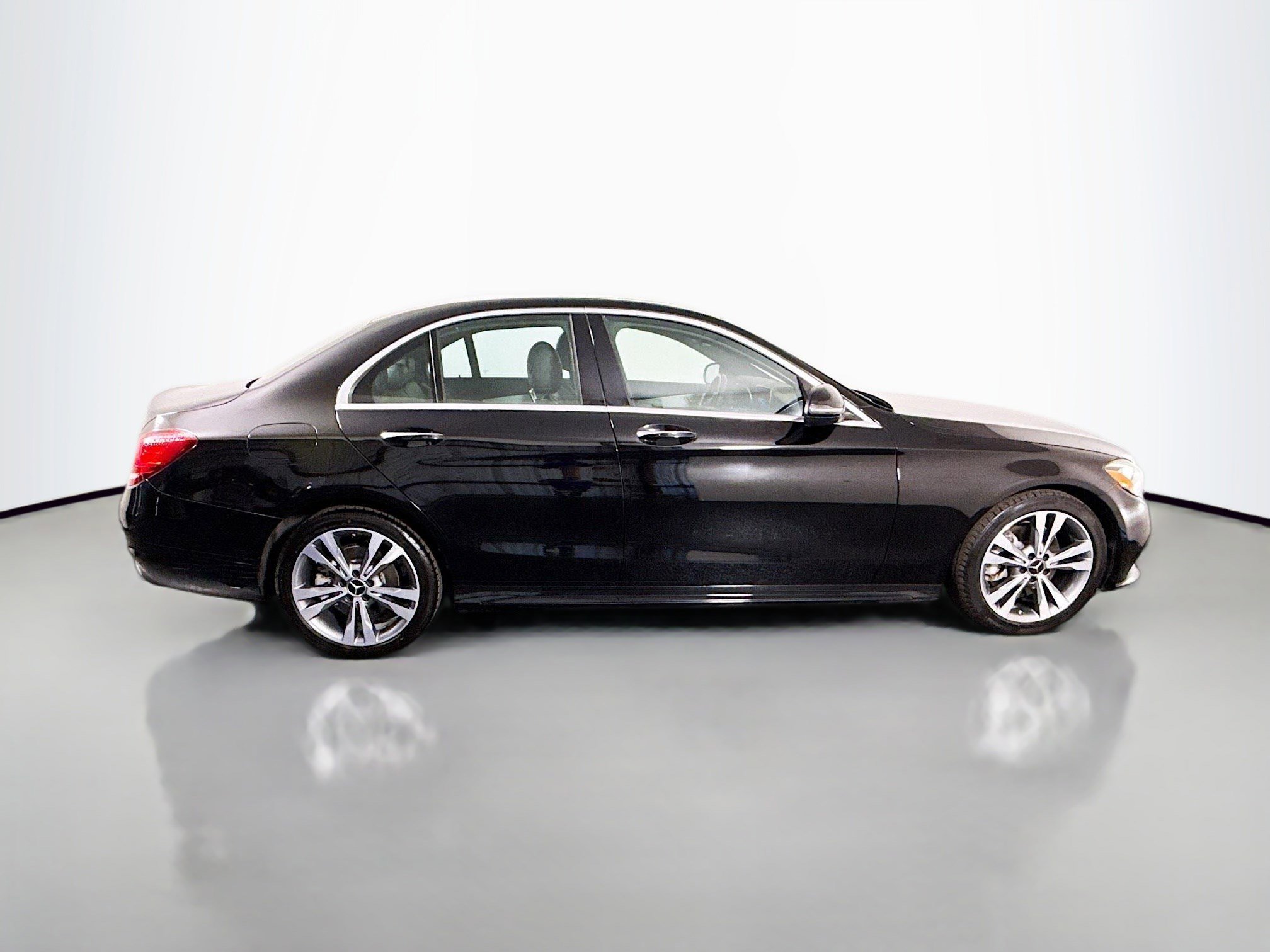 Used 2021 Mercedes-Benz C 300 Sedan image 11