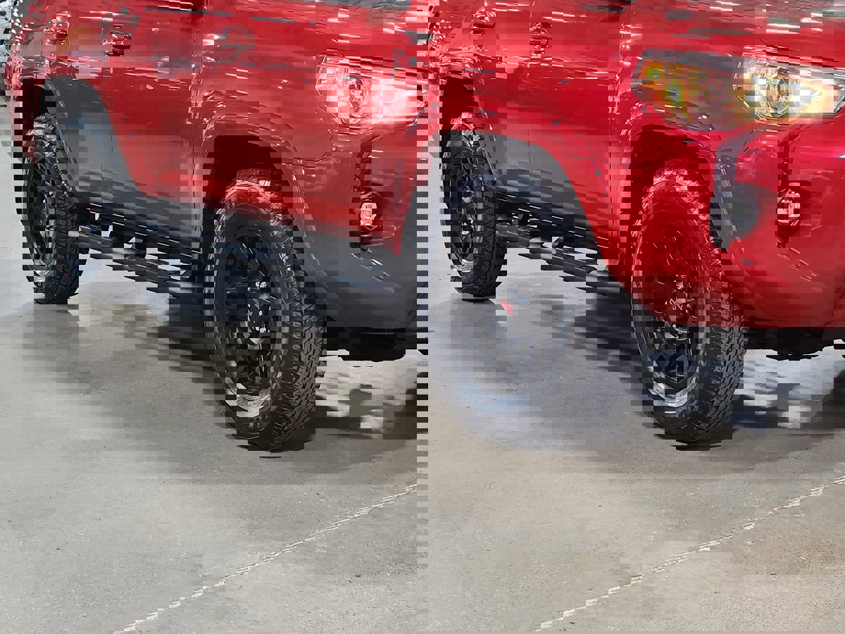 Used 2022 Toyota 4Runner SR5 image 16