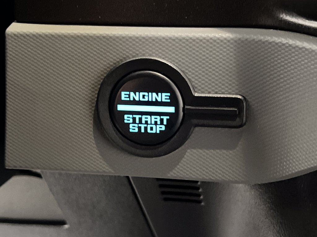 Used 2022 Ford Bronco Black Diamond AWD/4WD image 42