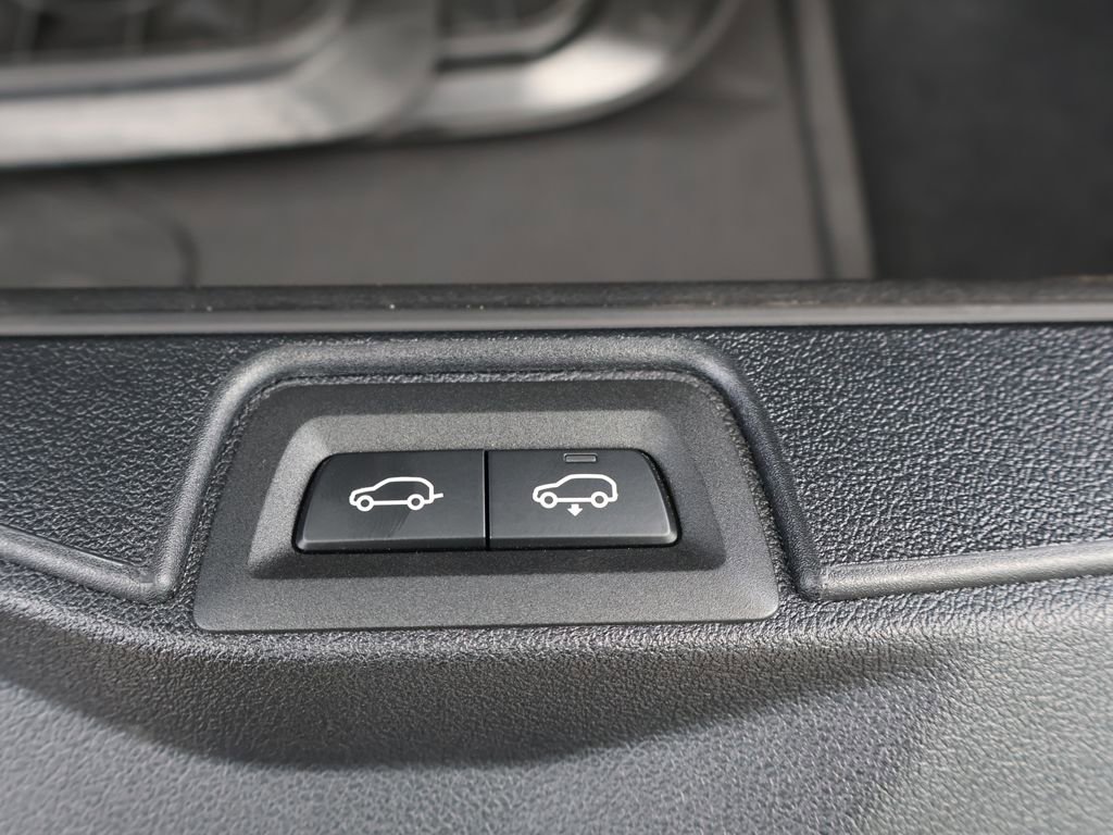 Used 2023 BMW X7 xDrive40i w/ Executive Package image 25