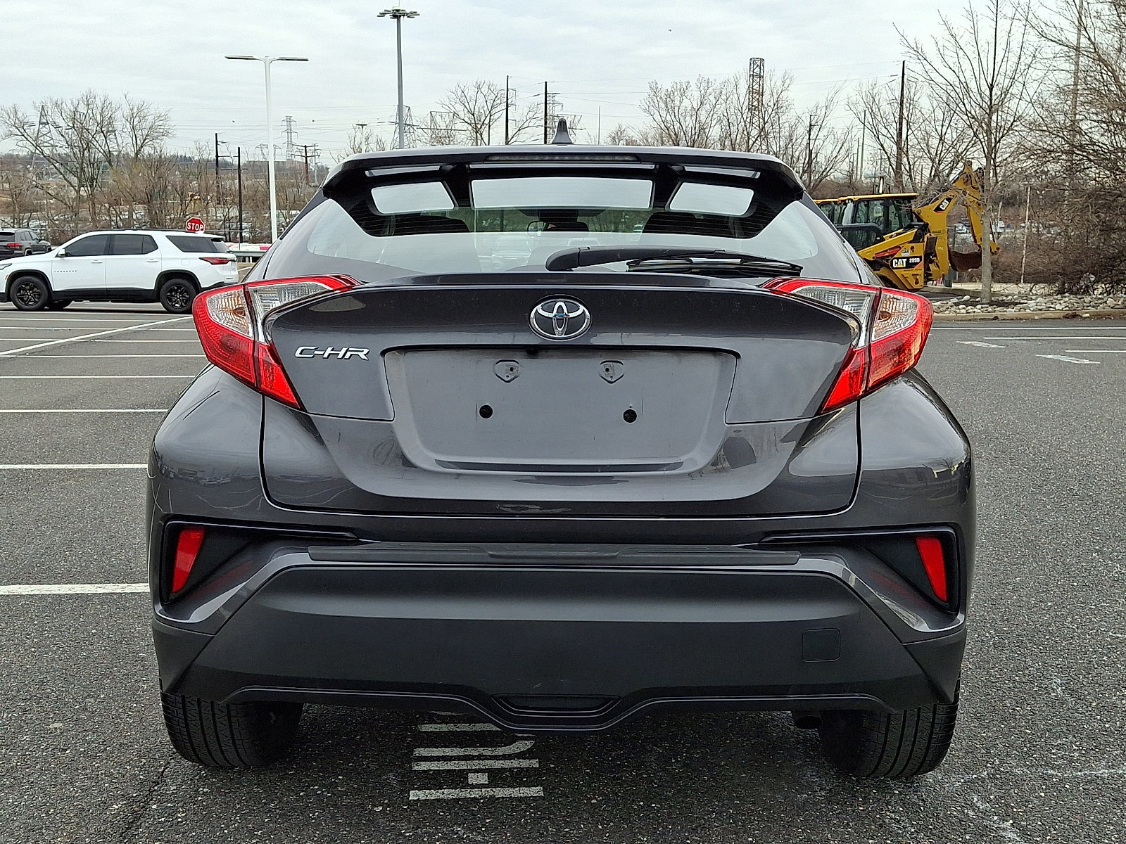Used 2022 Toyota C-HR XLE image 5