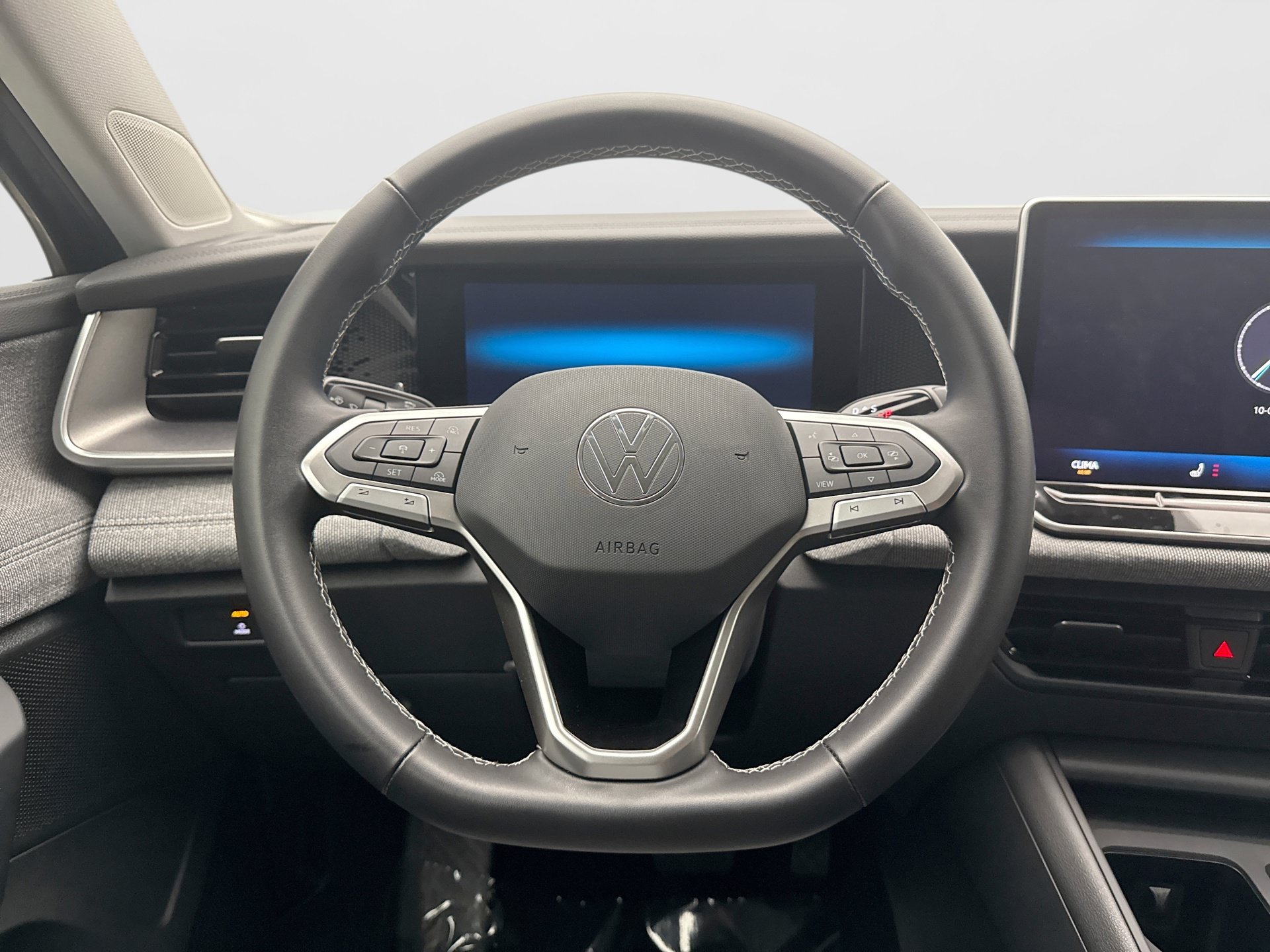 Used 2026 Volkswagen Tiguan S AWD/4WD image 12