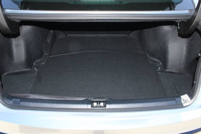 Certified 2025 Lexus IS 300 F Sport AWD/4WD image 8