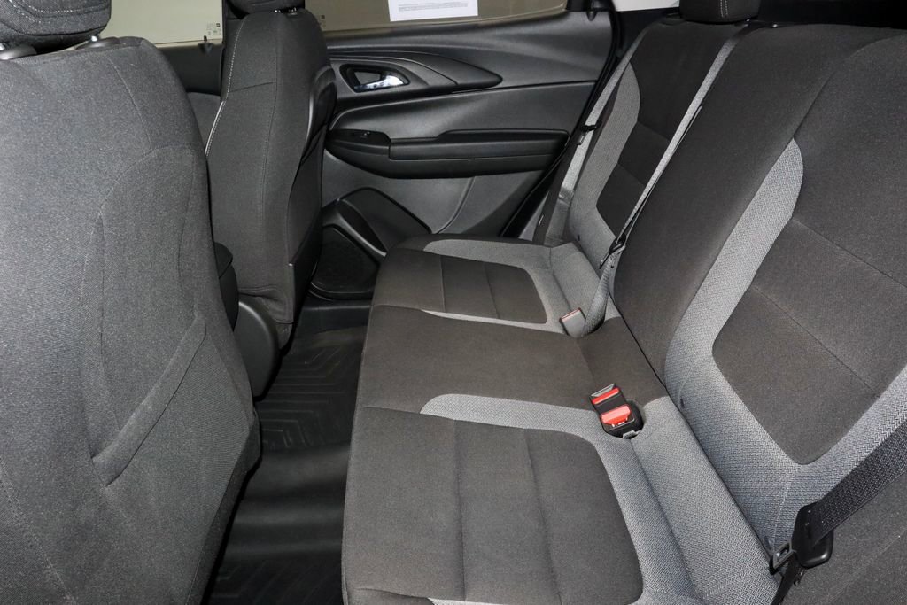 Used 2025 Chevrolet TrailBlazer LS w/ LS Convenience Package FWD image 21