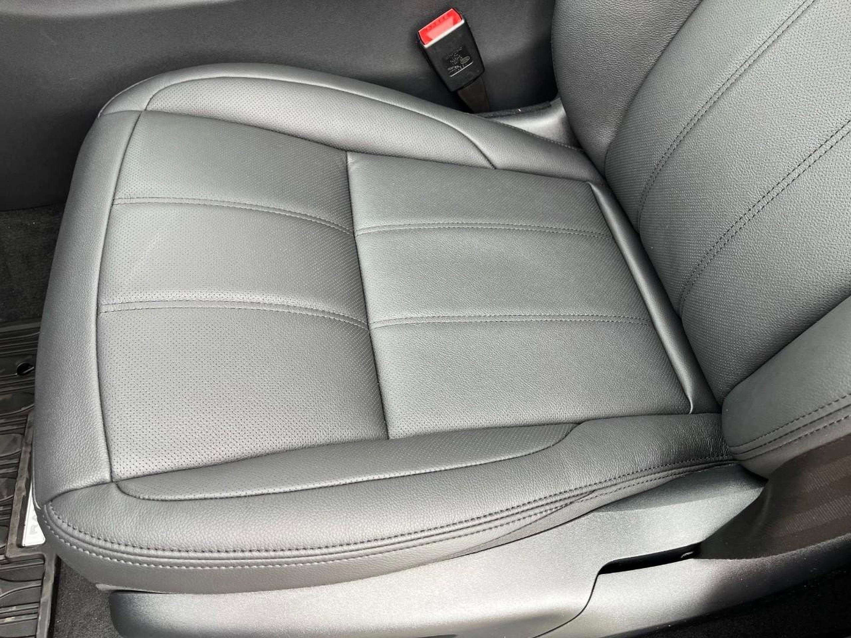 Used 2026 Land Rover Range Rover Evoque S image 37