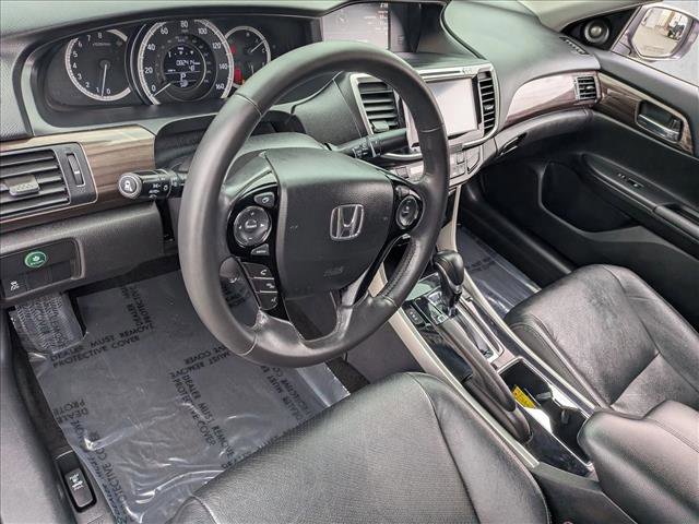 Used 2017 Honda Accord EX-L image 10