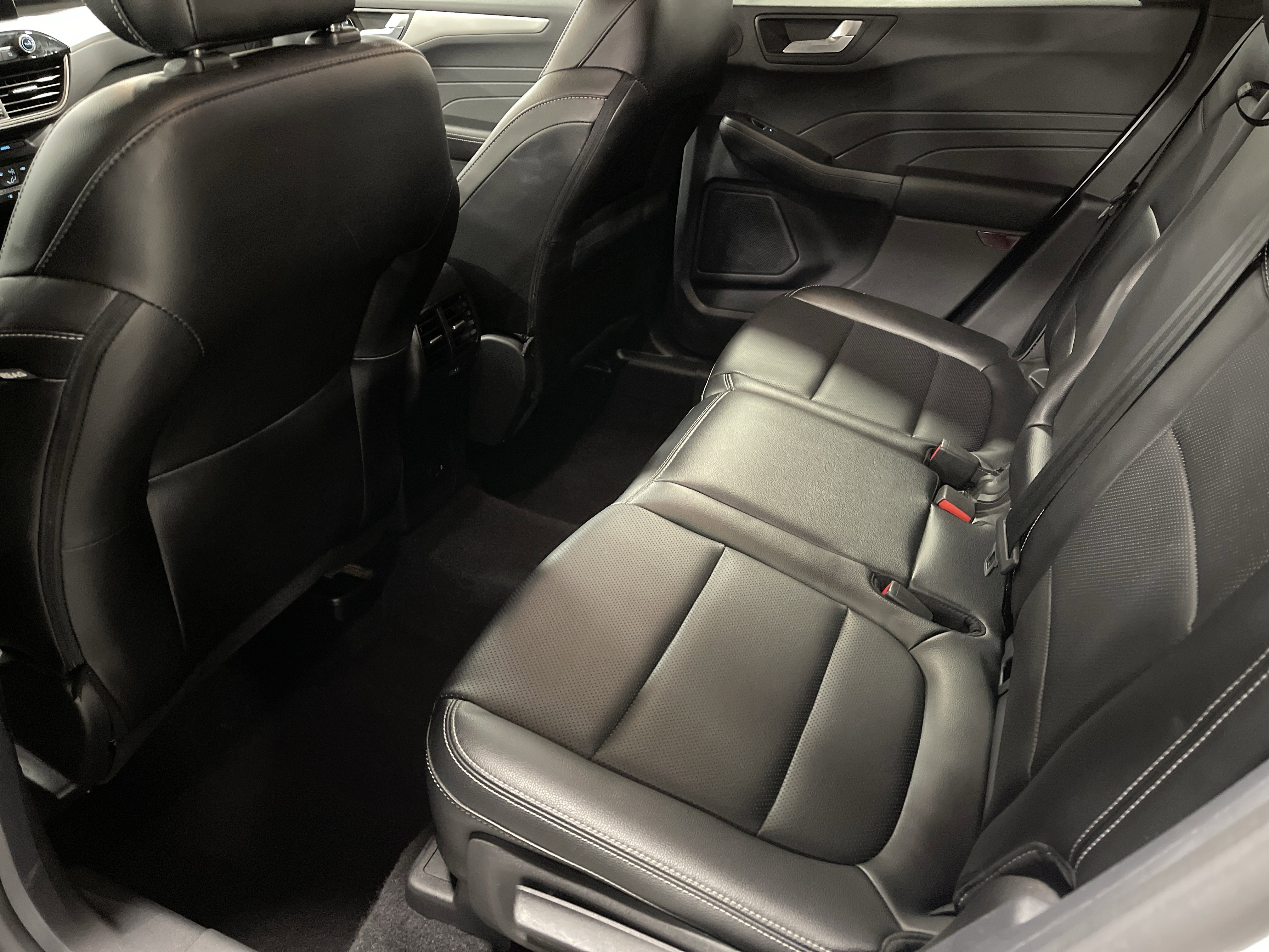 Used 2022 Ford Escape SEL w/ Technology Package image 11