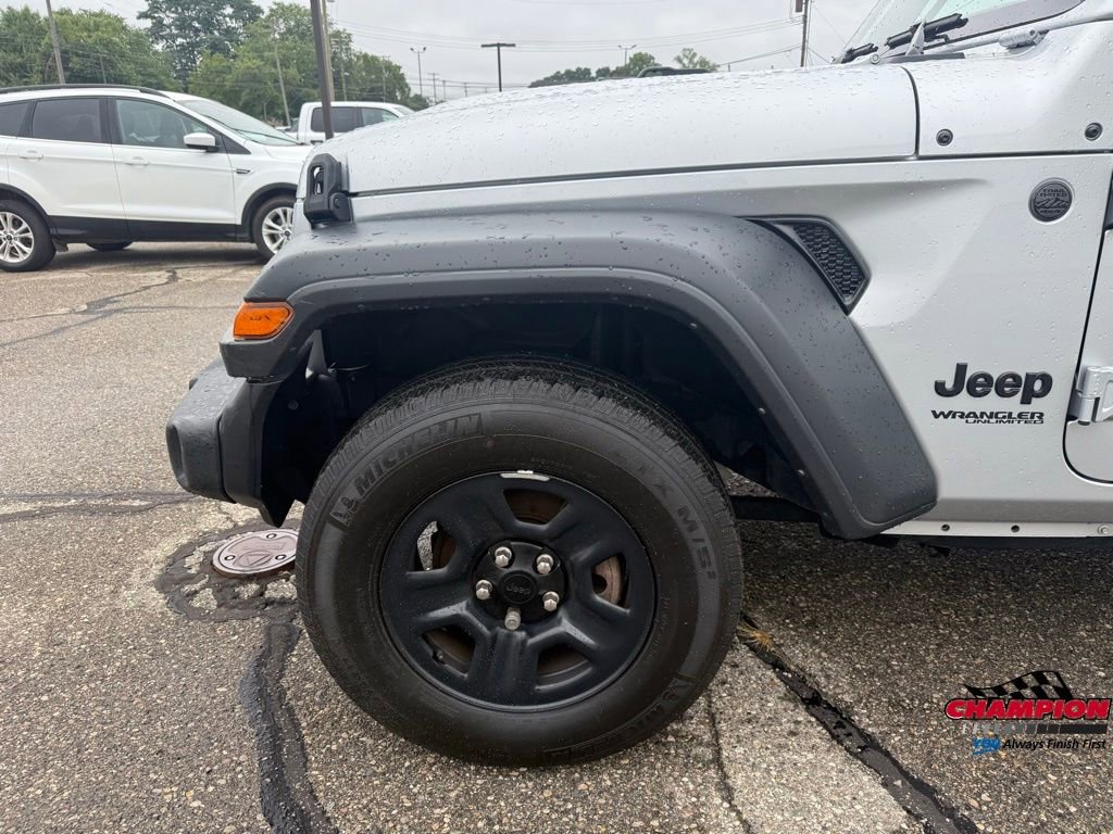 Used 2022 Jeep Wrangler Unlimited Sport image 15