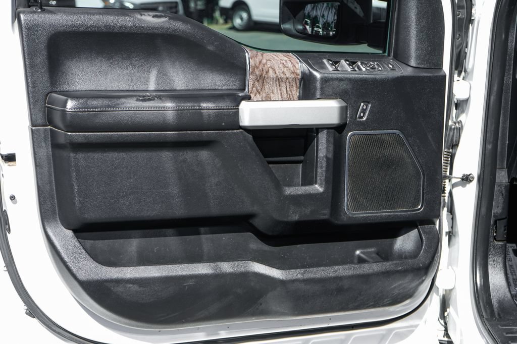 Used 2017 Ford F350 Lariat RWD image 15