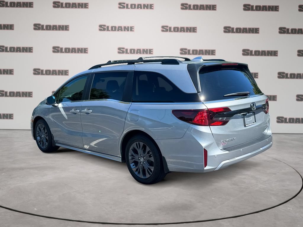 Used 2025 Honda Odyssey Touring image 3