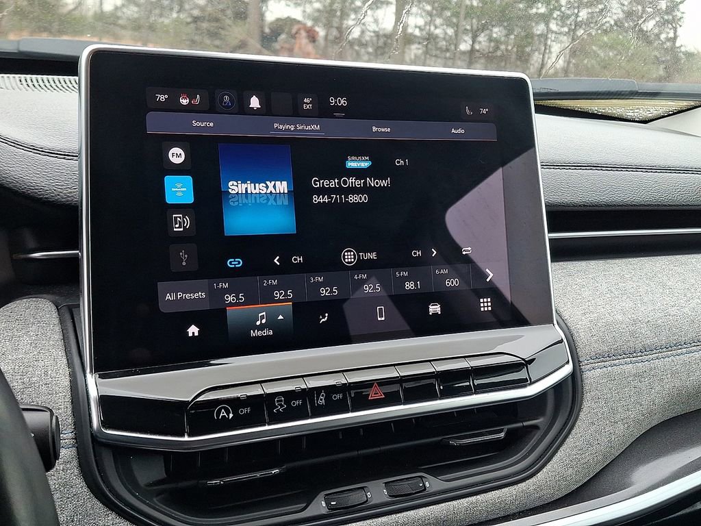 Used 2022 Jeep Compass Latitude w/ Convenience Group image 3