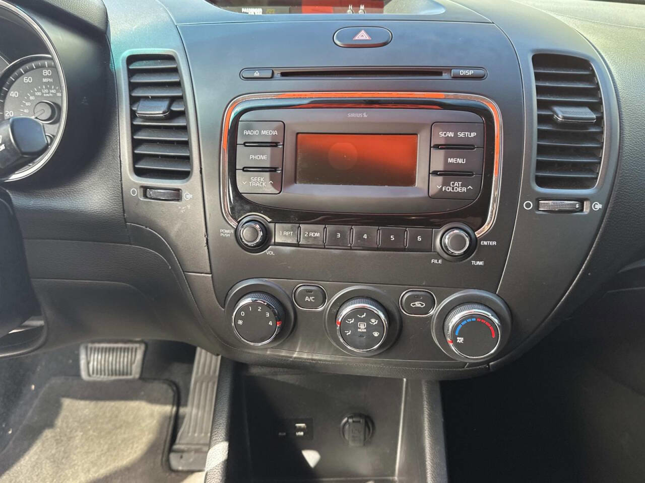 Used 2017 Kia Forte LX FWD image 13