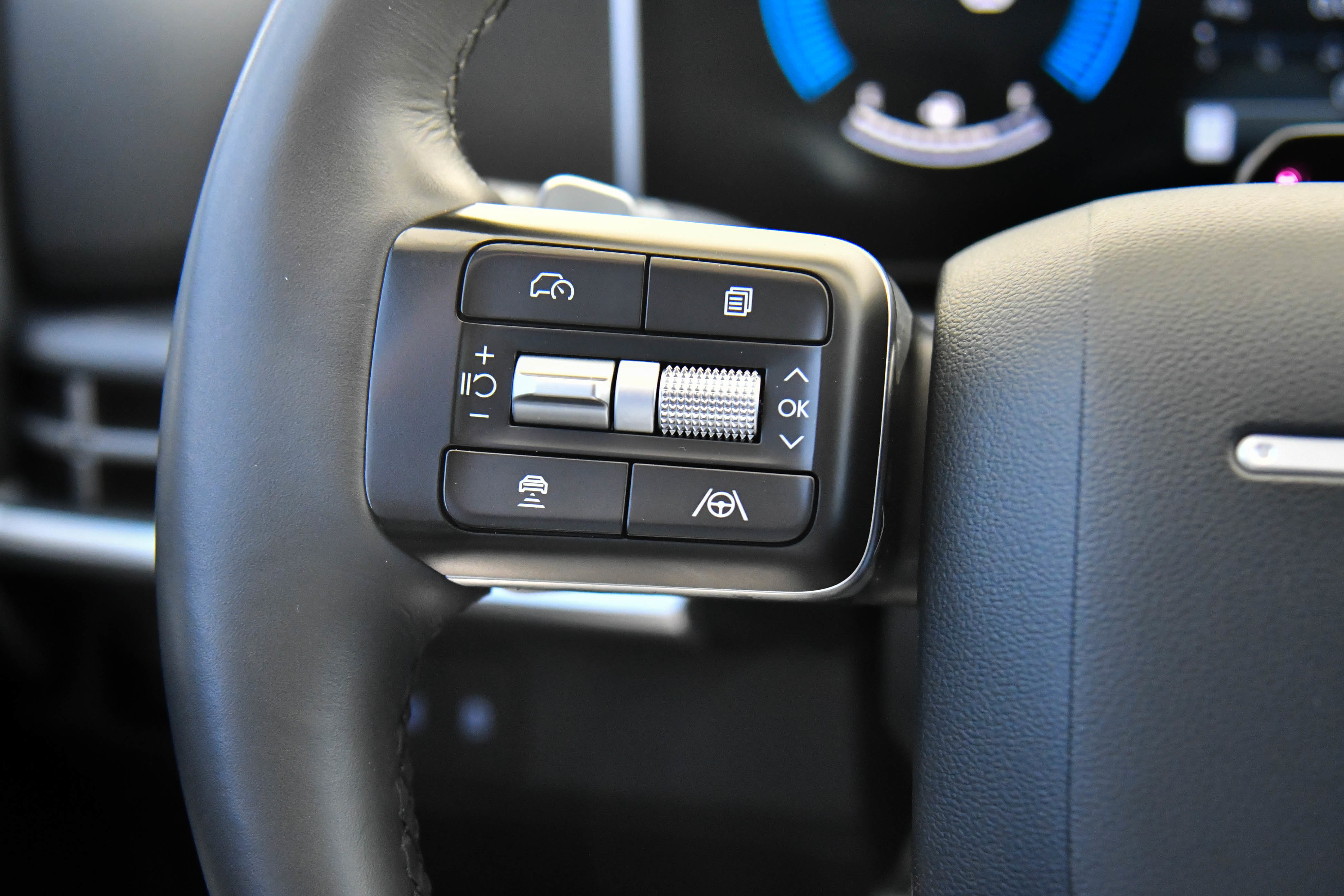 Used 2024 Hyundai Santa Fe SEL image 36