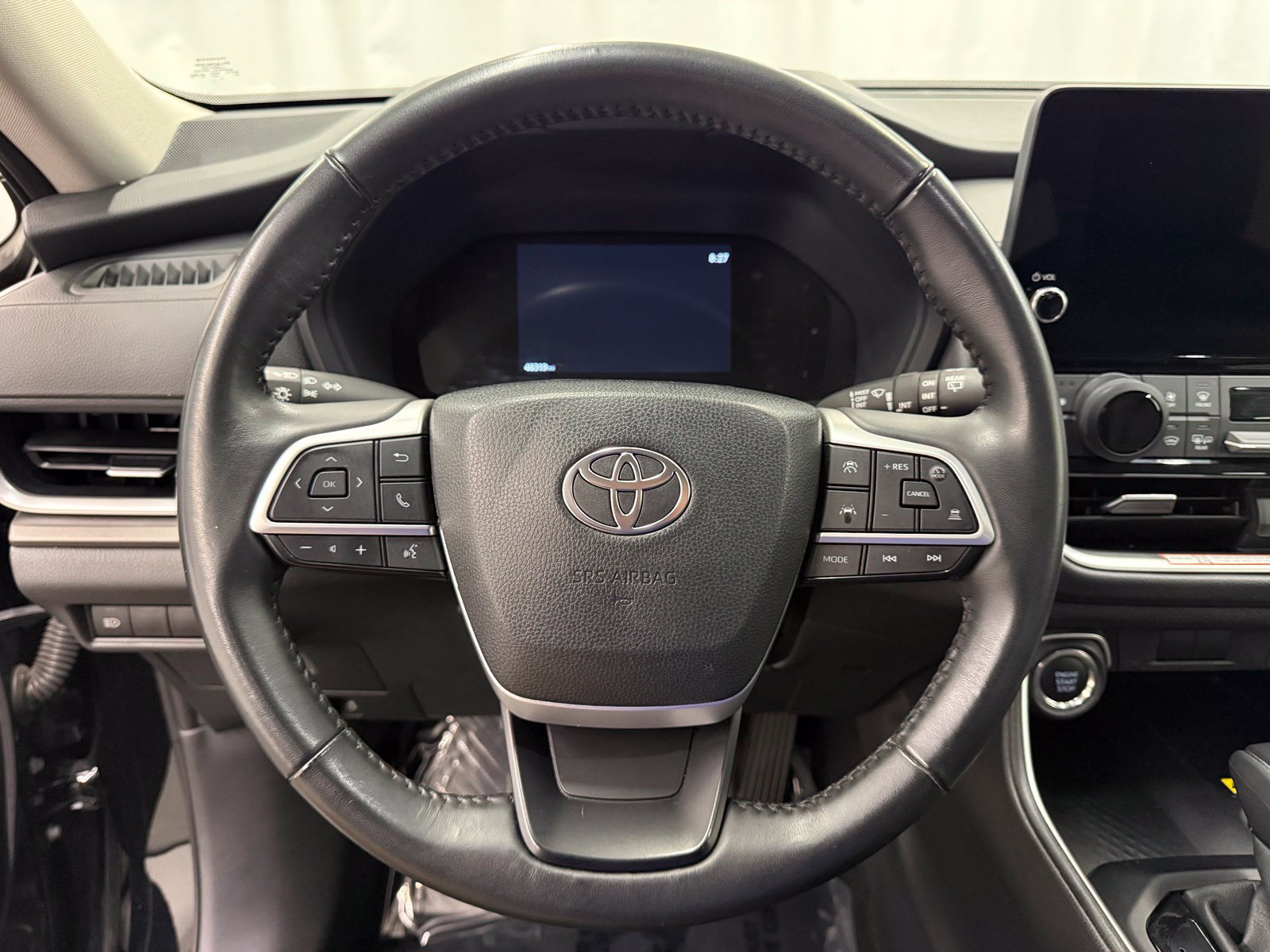 Used 2025 Toyota Grand Highlander AWD image 12