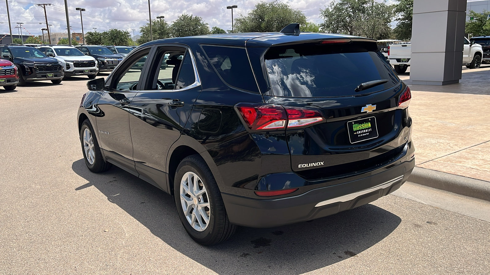 Used 2022 Chevrolet Equinox LT FWD image 6