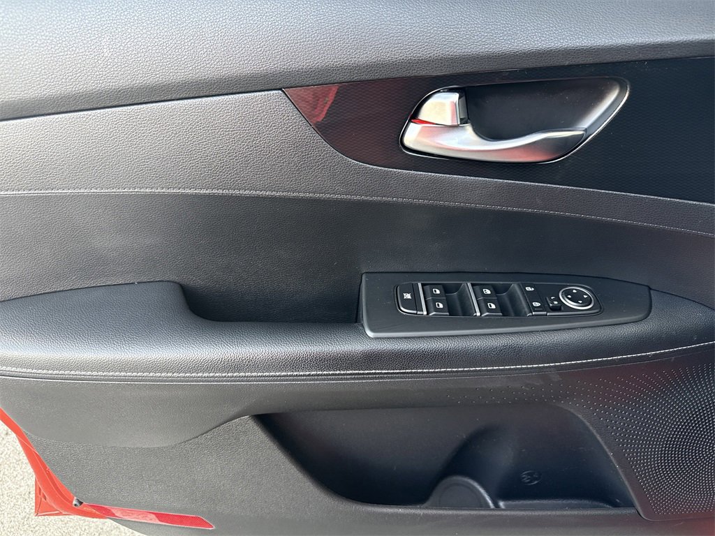 Used 2022 Kia Forte GT-Line image 19