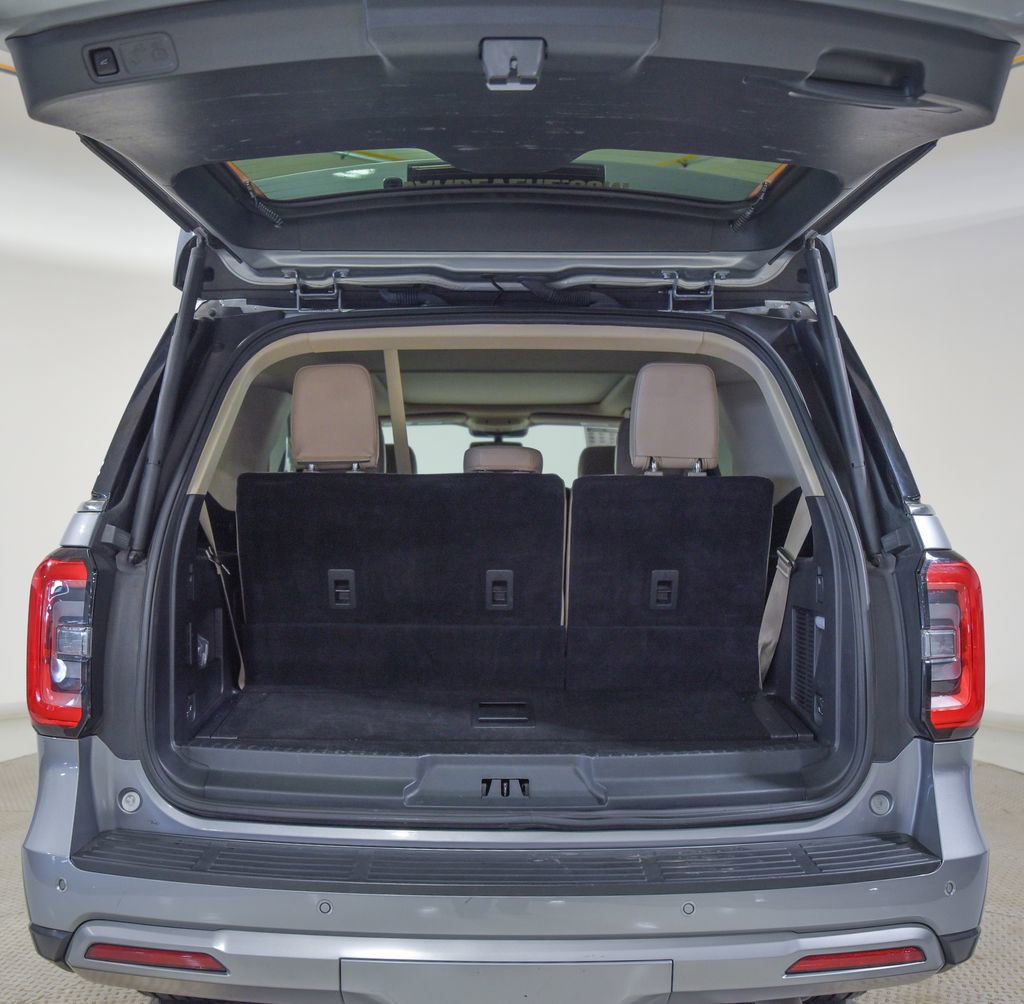 Used 2024 Ford Expedition Limited image 16