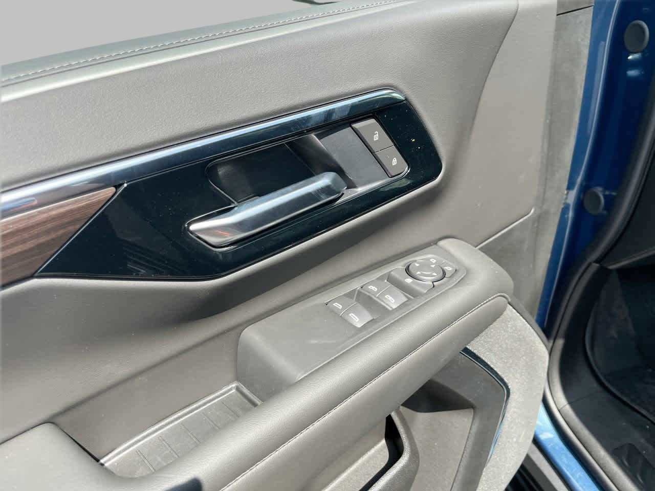 New 2026 Chevrolet Suburban LS w/ LPO, Dark Essentials Package image 15