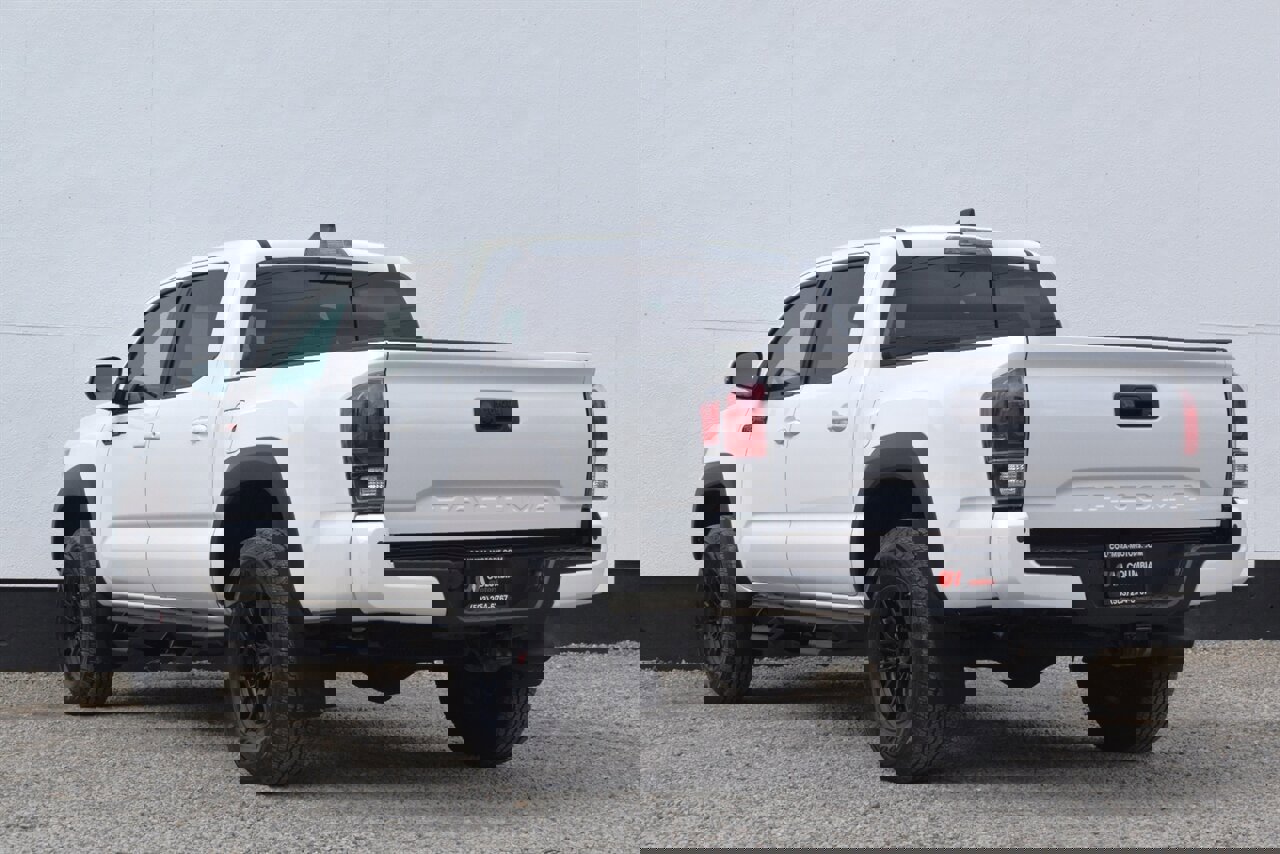 Used 2020 Toyota Tacoma TRD Pro image 2