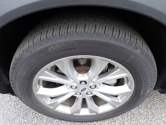 Certified 2024 Ford Explorer XLT w/ Equipment Group 202A AWD/4WD image 14