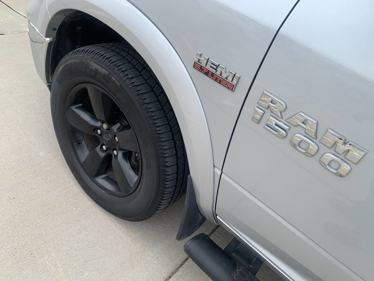 Used 2017 RAM 1500 Outdoorsman image 11