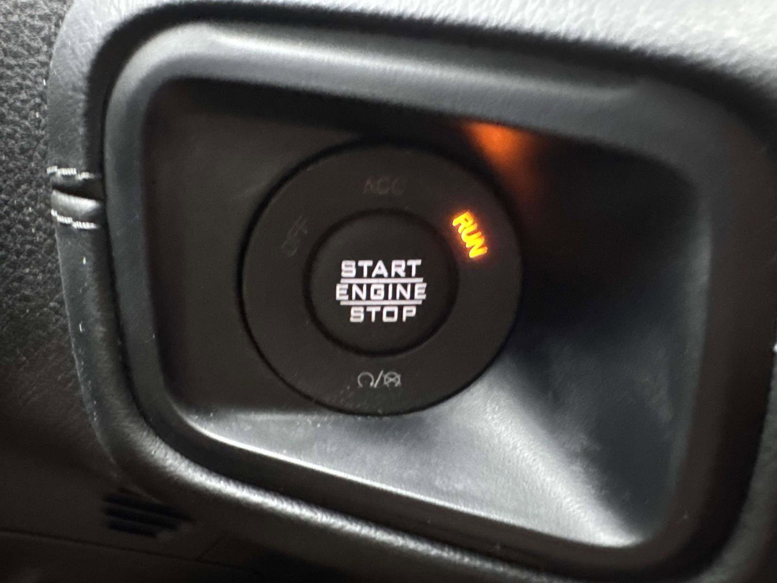 Used 2024 Jeep Wrangler Unlimited Sahara w/ Safety Group image 32