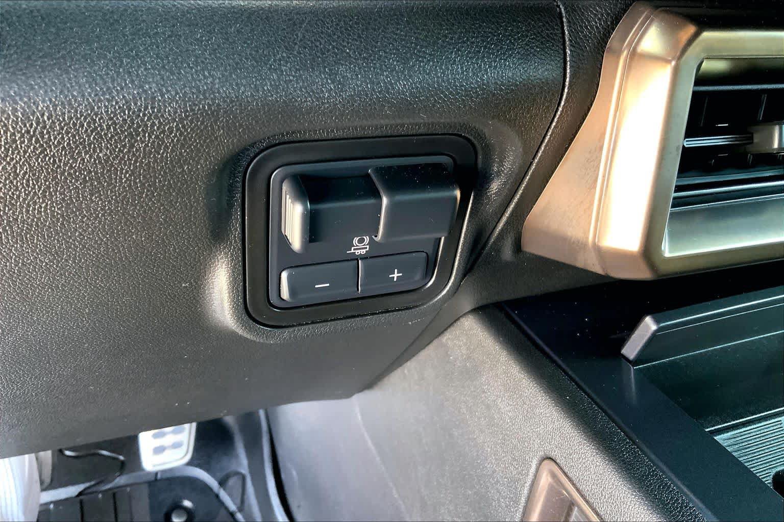 Used 2024 GMC Hummer EV 3X w/ LPO, Illumination Package AWD/4WD image 29