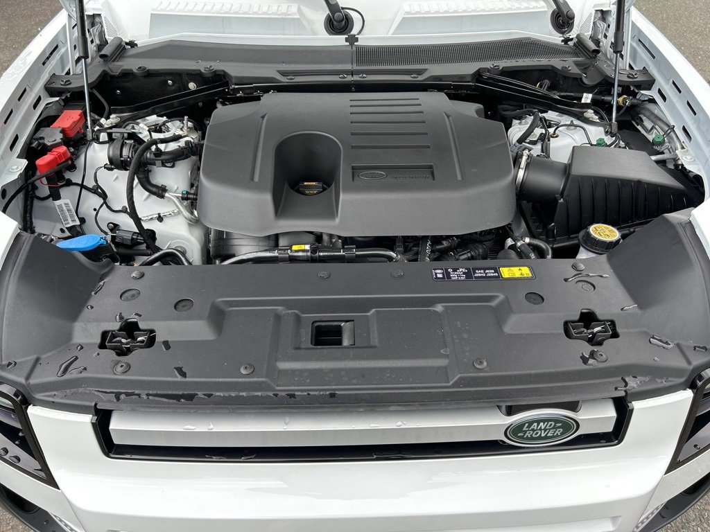 New 2025 Land Rover Defender 110 S image 29