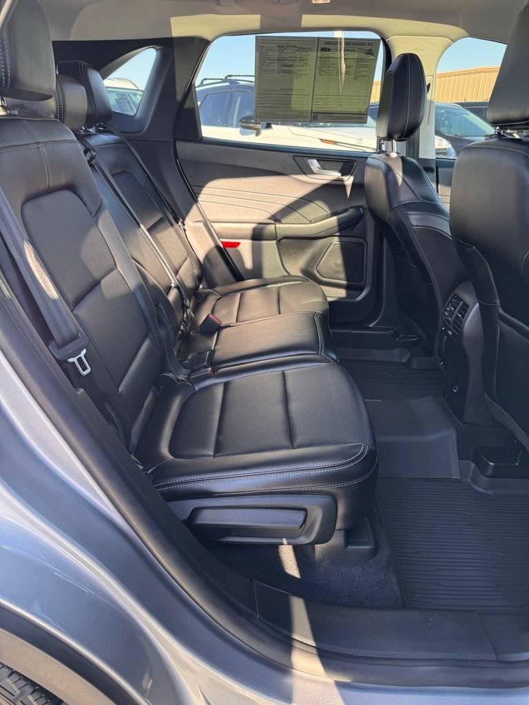 Used 2022 Ford Escape SEL FWD image 13