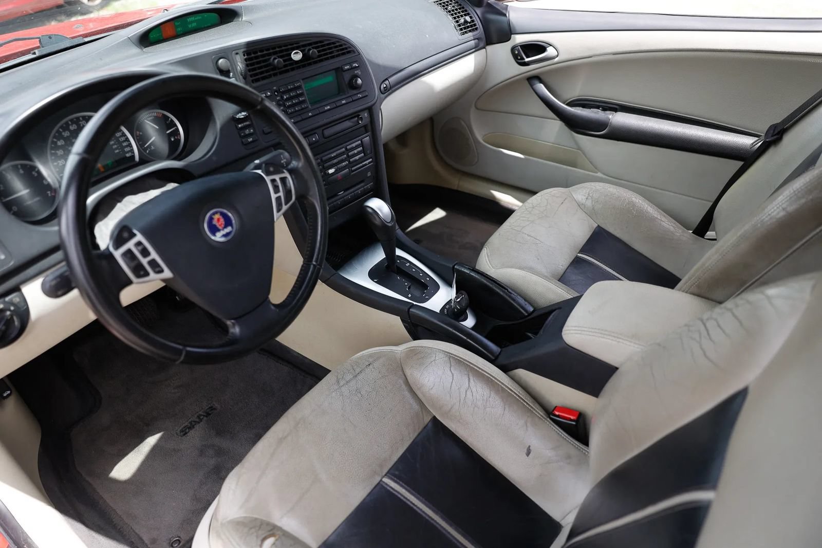 Used 2004 Saab 9-3 Aero FWD image 16