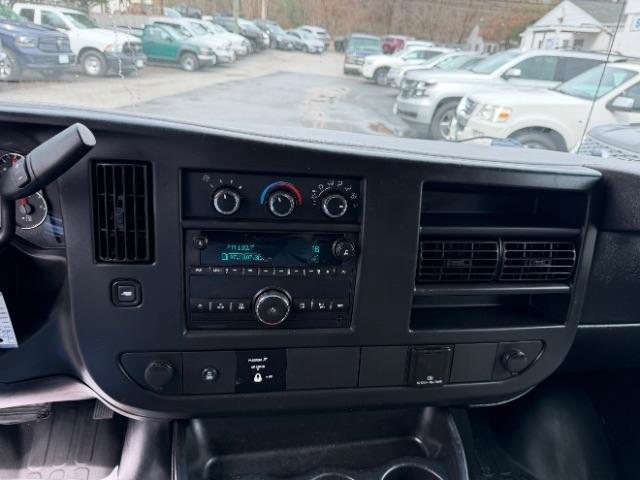 Used 2015 GMC Savana 2500 RWD image 20
