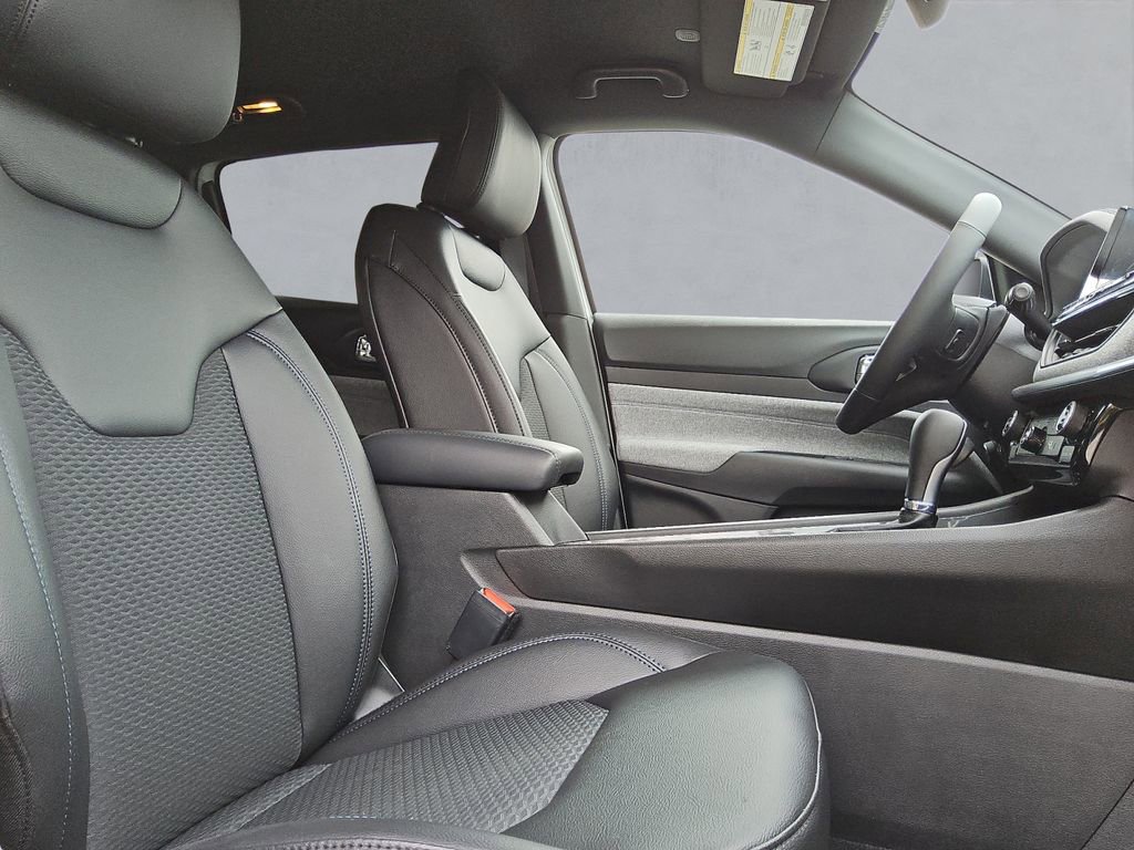 New 2026 Jeep Compass Latitude image 30